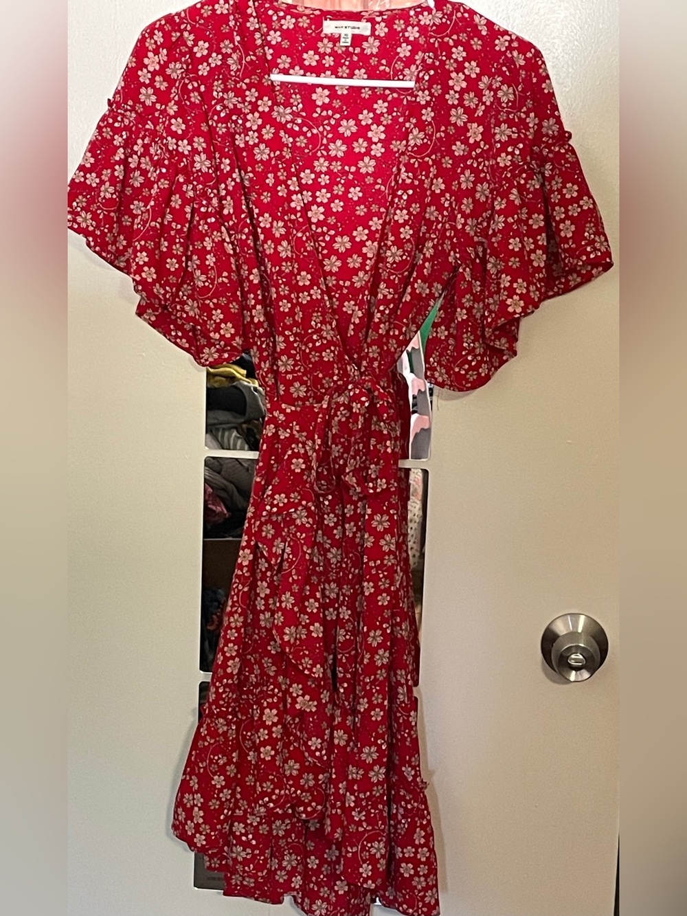 Max Studio Women’s summer wrap dress. Red floral tiered short sleeves size XS
